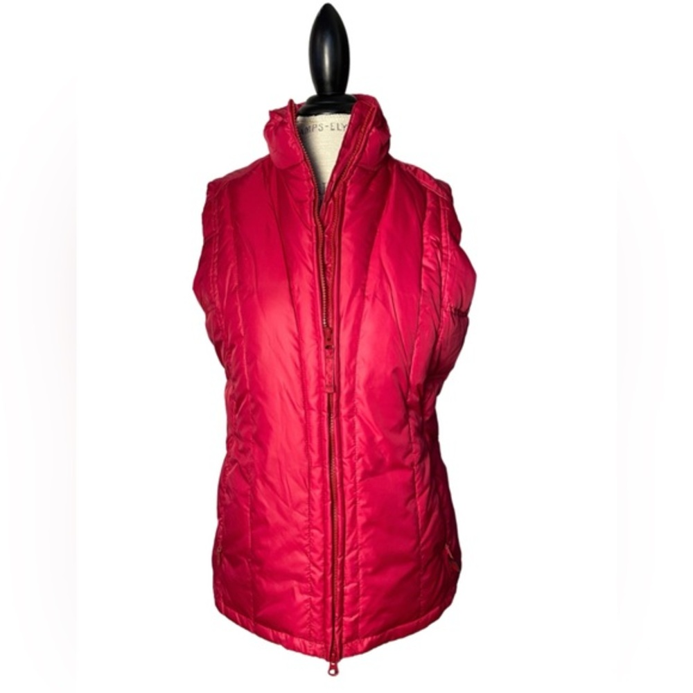 Woolrich Norinne Women's Red Puffer Vest Size Medium NWT